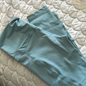 Zyia pretty blue pocket leggings size 4